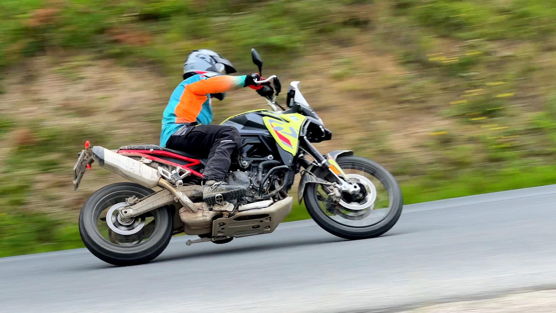 BMW F900GS - DLHODOBÝ TEST