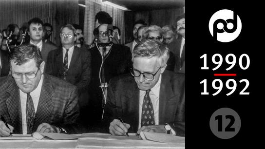 12. Jak obnovili demokracii (a rozdělili stát)