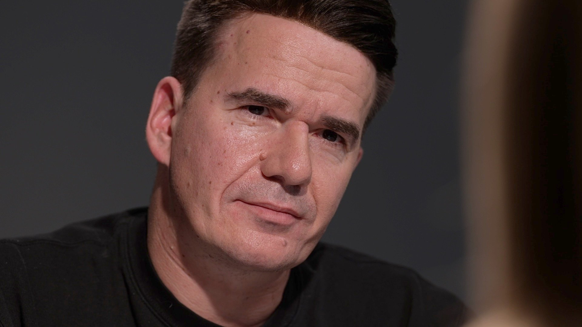 Řvouni a vulgární šílenci ze sítí prožívají vnitřní problém. Mlčící masa je větší. Stojím za svým prezidentem, říká DJ Roxtar