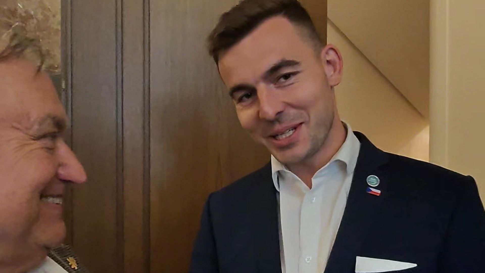 Libor VONDRÁČEK chce zrušit dotace i dát je Babišovi