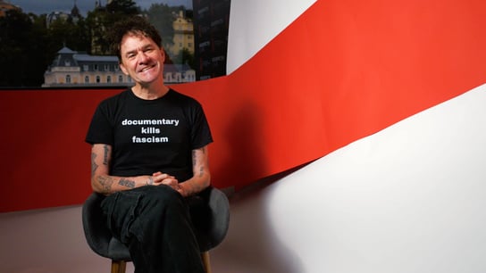 Mark Cousins: Inscenování je v pořádku, pokud o tom nelžete publiku