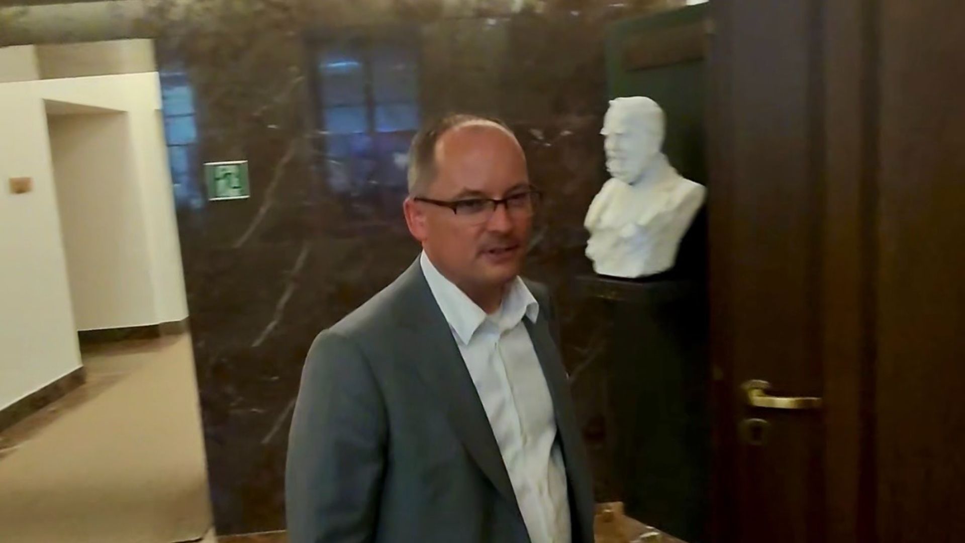 Vladimír PIKORA "o ničem neví" 