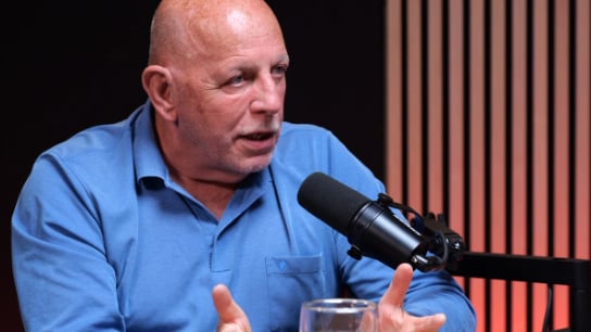 ZDENĚK ŠARAPATKA: Intriky, tlaky, "půl mega za volbu". Matocha & spol. v Radě ČT