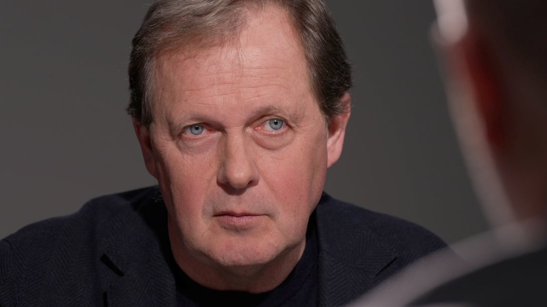 Ve sporu o Okamuru ČT prohrává, ať už ho Moravec pozve, nebo ne. Se slovenskou cestou by televizi čekaly těžké časy, říká Dvořák