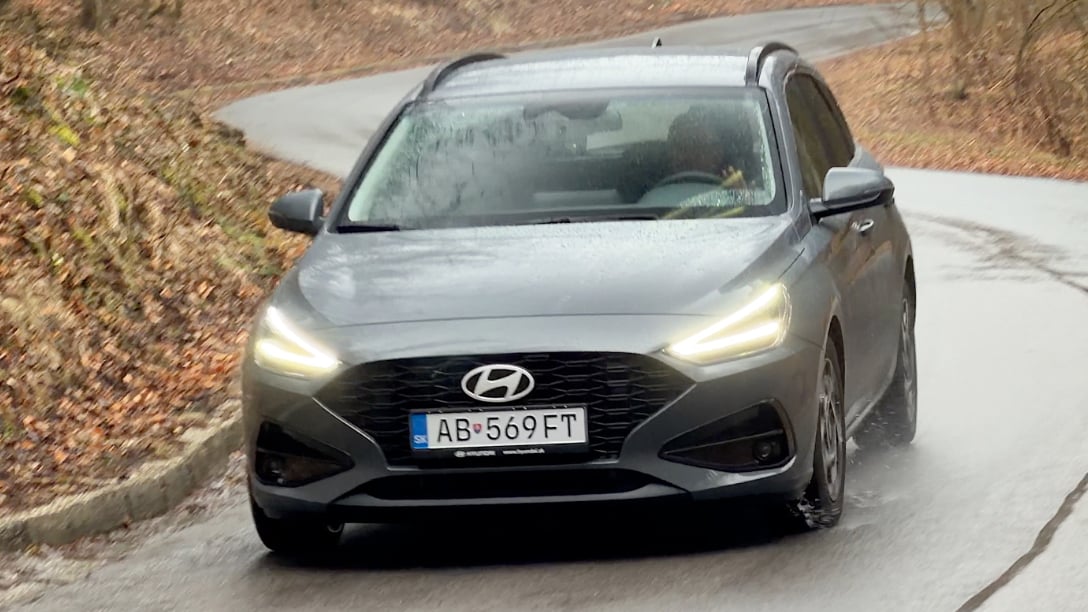 Hyundai i30 Kombi 1,6 T-GDi 7 DCT (2026) FAMILY