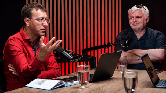 JIŘÍ HYNEK A MILAN MIKEŠ: Krejčíř & Chlad, bratři z podsvětí 
