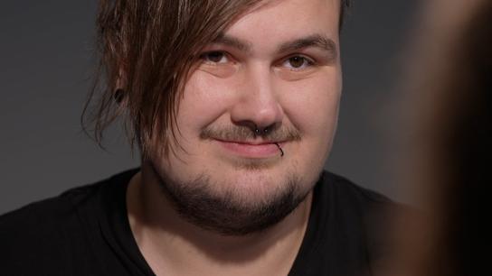 Je načase zavést menstruační volno i v Česku. Kdyby menstruovali chlapi, žádné stigma by kolem toho nebylo, říká Konečný