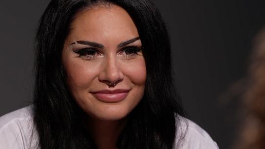 Práce na obří výletní lodi? Může to být peklo, nemáte žádné volno. Je to plovoucí resort, ale při bouři všude cítíte zvratky, říká Habrová