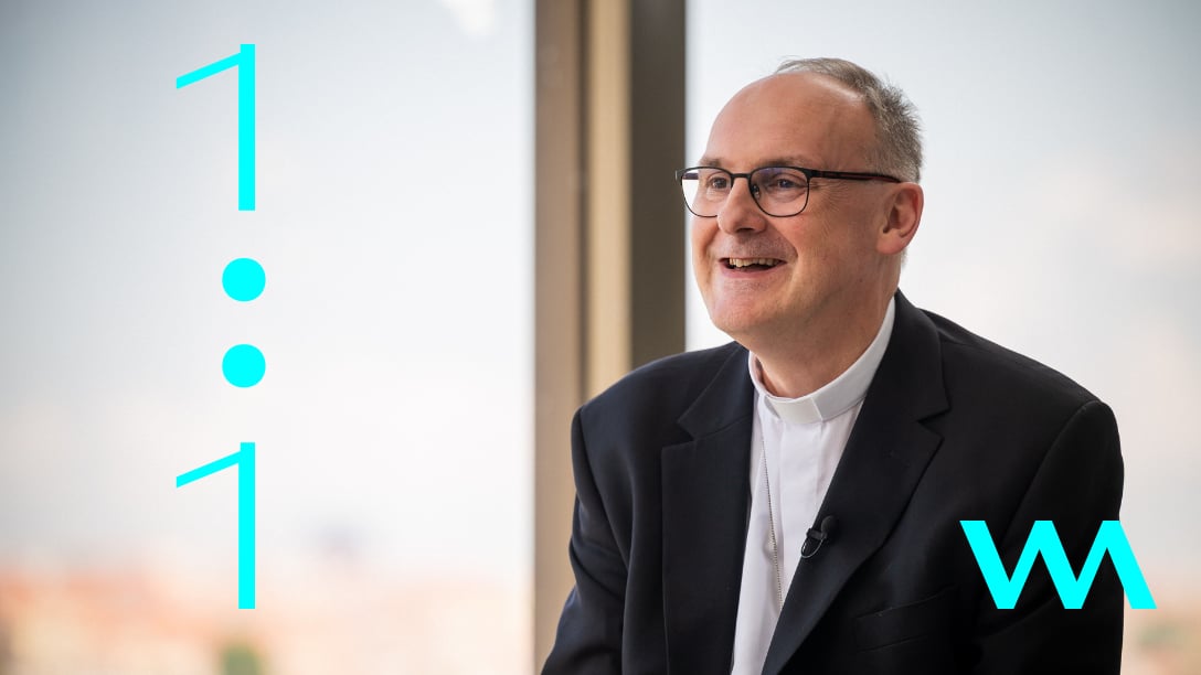 "Hledáme si mesiáše a oni pak nefungují. Protože to jsou jenom lidé. " Arcibiskup pražský Stanislav Přibyl