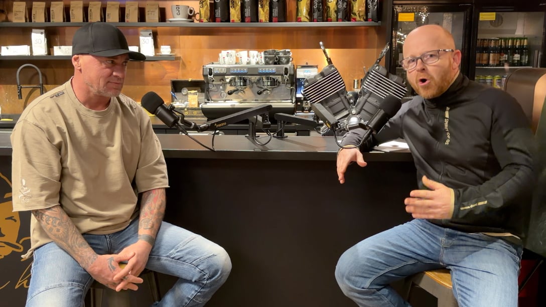 Rovnováha je úplný základ. Pepa "Sršeň" v Garáži Rasťa Chválu