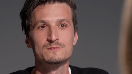 Nejmladší z filmařského rodu Svěráků: Děda je český polobůh a táta držitel Oscara. Chtít je překonat by asi byla úplná blbost