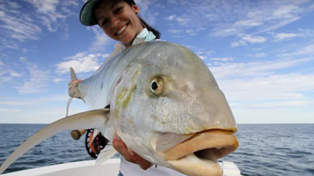Ryba mě táhla několik desítek metrů pod hladinou. Vlasec prasknul, jinak bych nepřežila. Rybaření je adrenalin, říká Švagrová