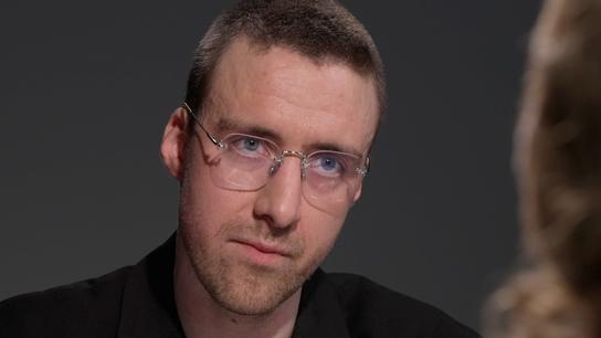 Stovky predátorů na gay seznamce: Znásilnil nezletilého a točil si to na mobil. Provozovatel se na tom svou nečinností podílí 