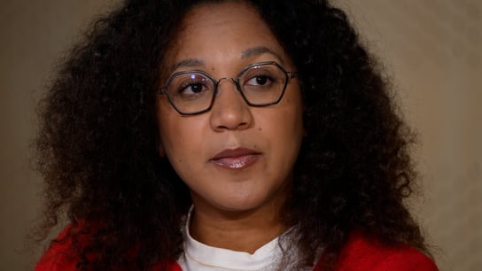 Z toxického vztahu je těžké odejít, často si říkáme, že se partner změní. Mladí ví líp, co v partnerství chtějí, říká Nejedlová