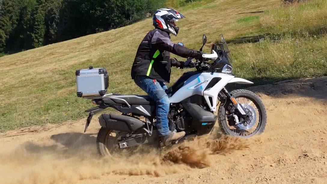 CFMOTO 1000 MT-X TOURING 830